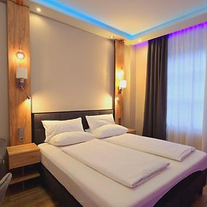 Studio con letto king size